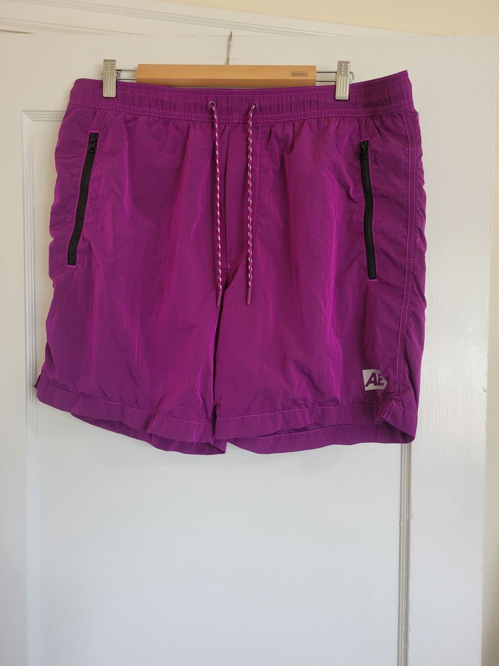 American Eagle Mens Nylon Running Jogger Shorts